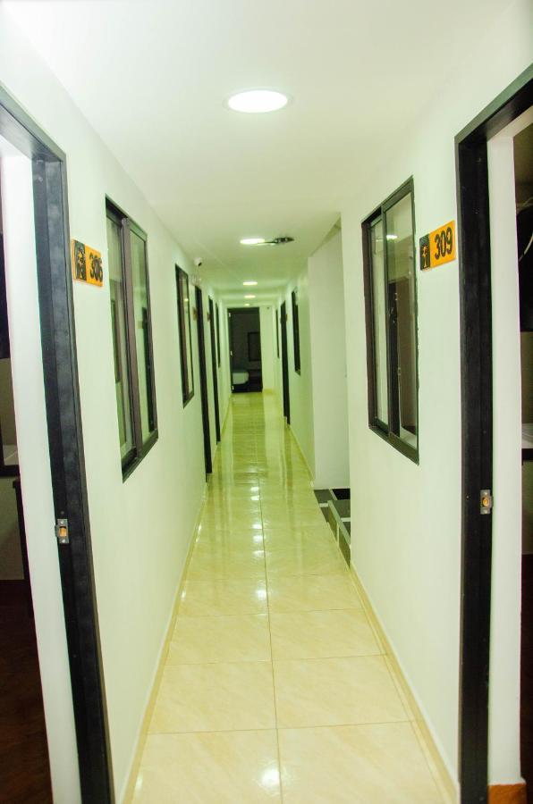 Casa Hotel Los Arboles Bello Bagian luar foto